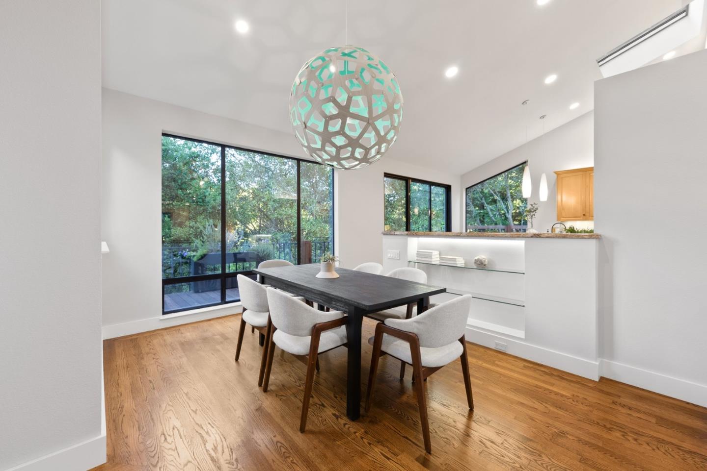 Detail Gallery Image 16 of 71 For 21 Valley Oak St, Portola Valley,  CA 94028 - 4 Beds | 3/1 Baths