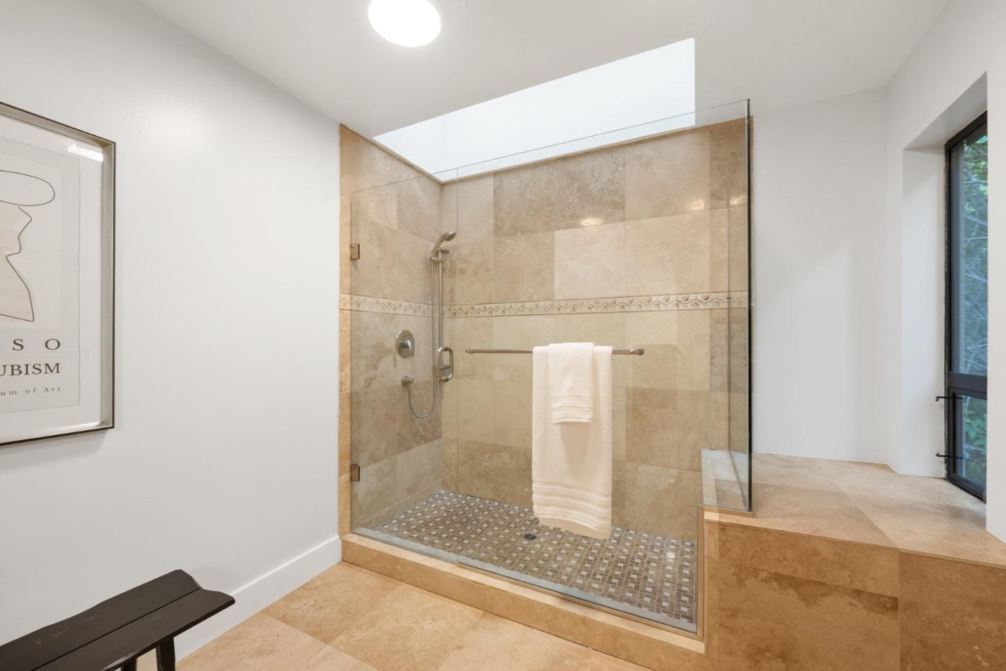 Detail Gallery Image 22 of 71 For 21 Valley Oak St, Portola Valley,  CA 94028 - 4 Beds | 3/1 Baths