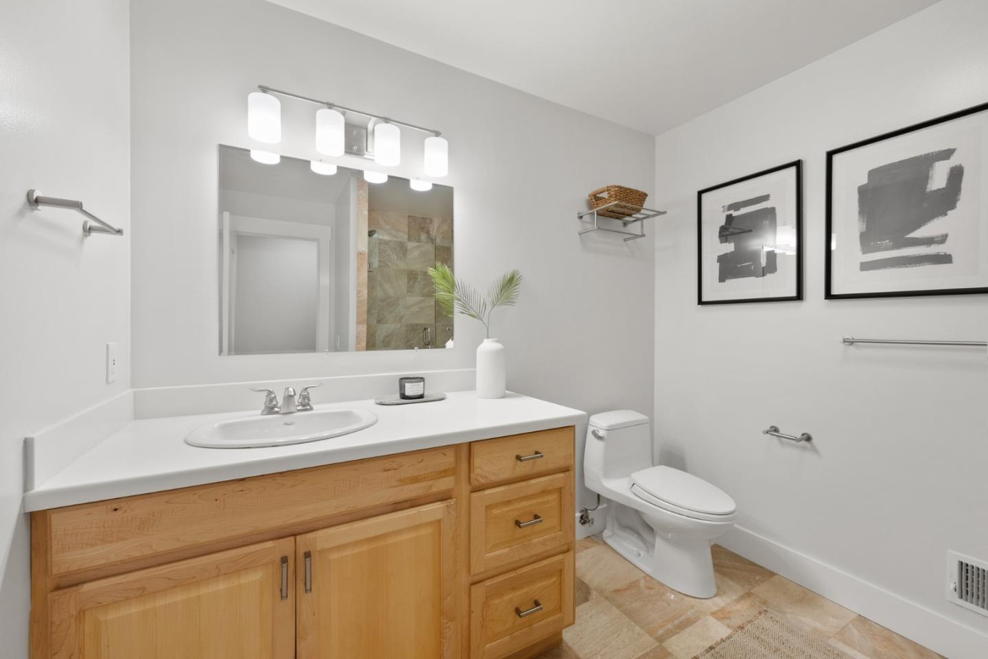 Detail Gallery Image 42 of 71 For 21 Valley Oak St, Portola Valley,  CA 94028 - 4 Beds | 3/1 Baths