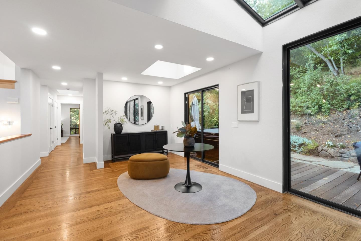 Detail Gallery Image 5 of 71 For 21 Valley Oak St, Portola Valley,  CA 94028 - 4 Beds | 3/1 Baths