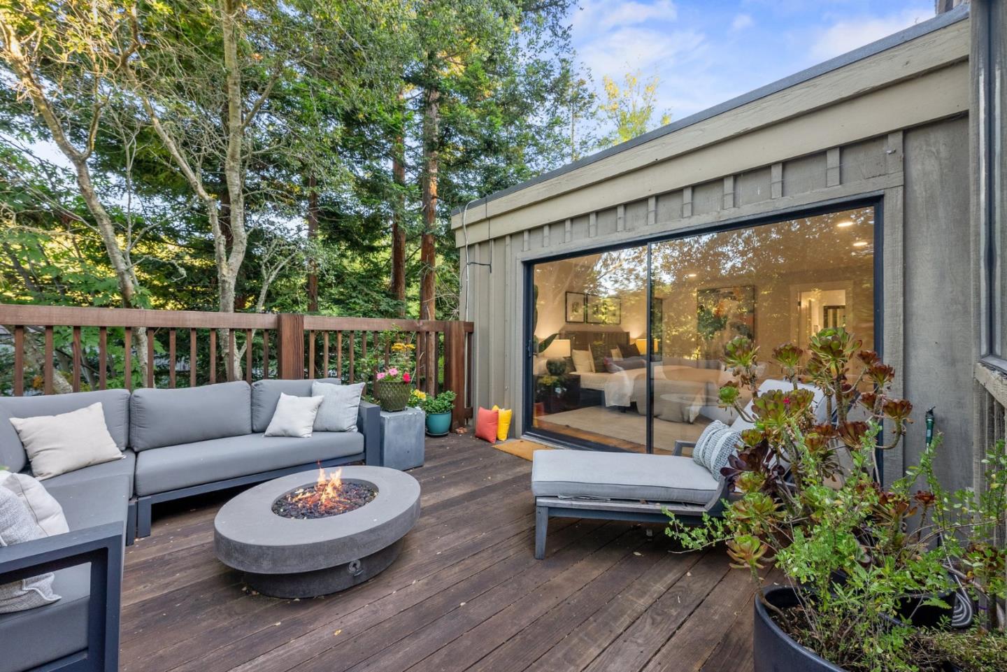 Detail Gallery Image 56 of 71 For 21 Valley Oak St, Portola Valley,  CA 94028 - 4 Beds | 3/1 Baths