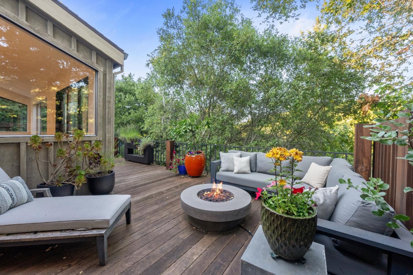 Detail Gallery Image 57 of 71 For 21 Valley Oak St, Portola Valley,  CA 94028 - 4 Beds | 3/1 Baths