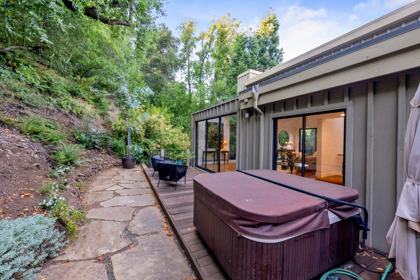 Detail Gallery Image 62 of 71 For 21 Valley Oak St, Portola Valley,  CA 94028 - 4 Beds | 3/1 Baths