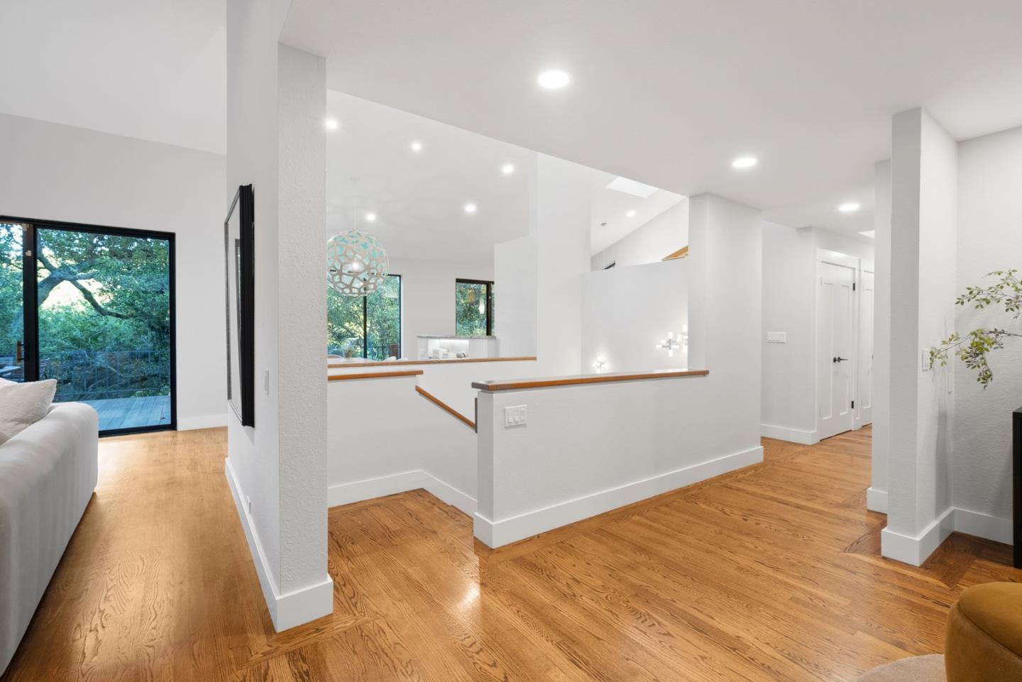 Detail Gallery Image 8 of 71 For 21 Valley Oak St, Portola Valley,  CA 94028 - 4 Beds | 3/1 Baths