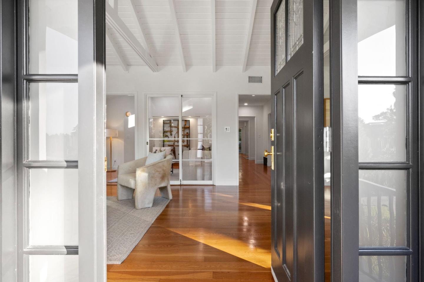 Detail Gallery Image 6 of 103 For 509 Madera Dr, San Mateo,  CA 94403 - 3 Beds | 3 Baths