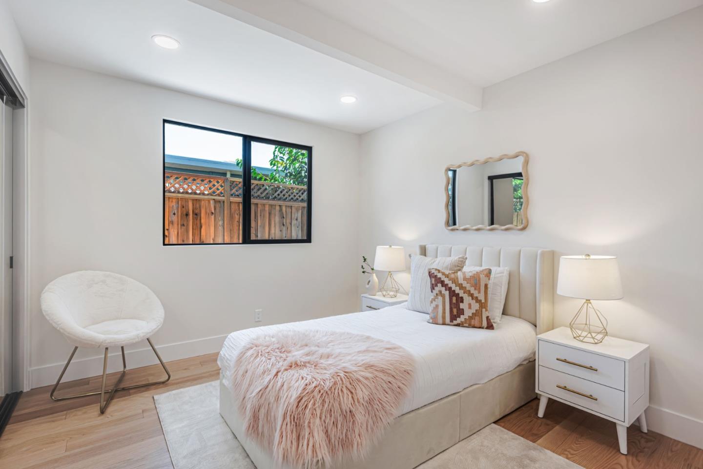 Detail Gallery Image 14 of 36 For 3428 Greer Rd, Palo Alto,  CA 94303 - 4 Beds | 2 Baths