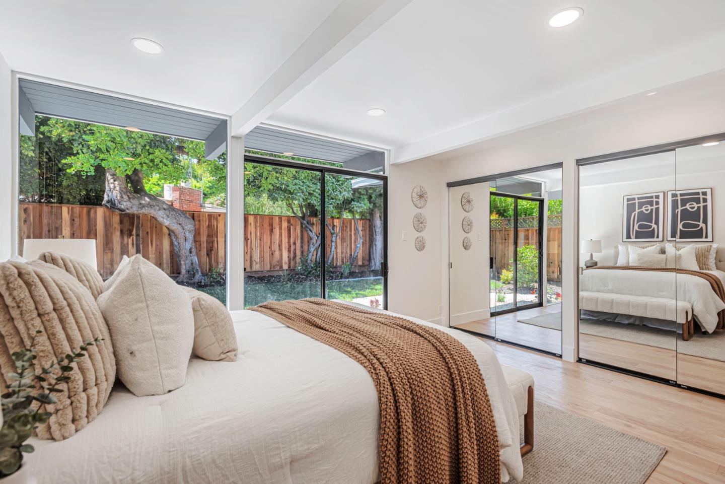 Detail Gallery Image 19 of 36 For 3428 Greer Rd, Palo Alto,  CA 94303 - 4 Beds | 2 Baths