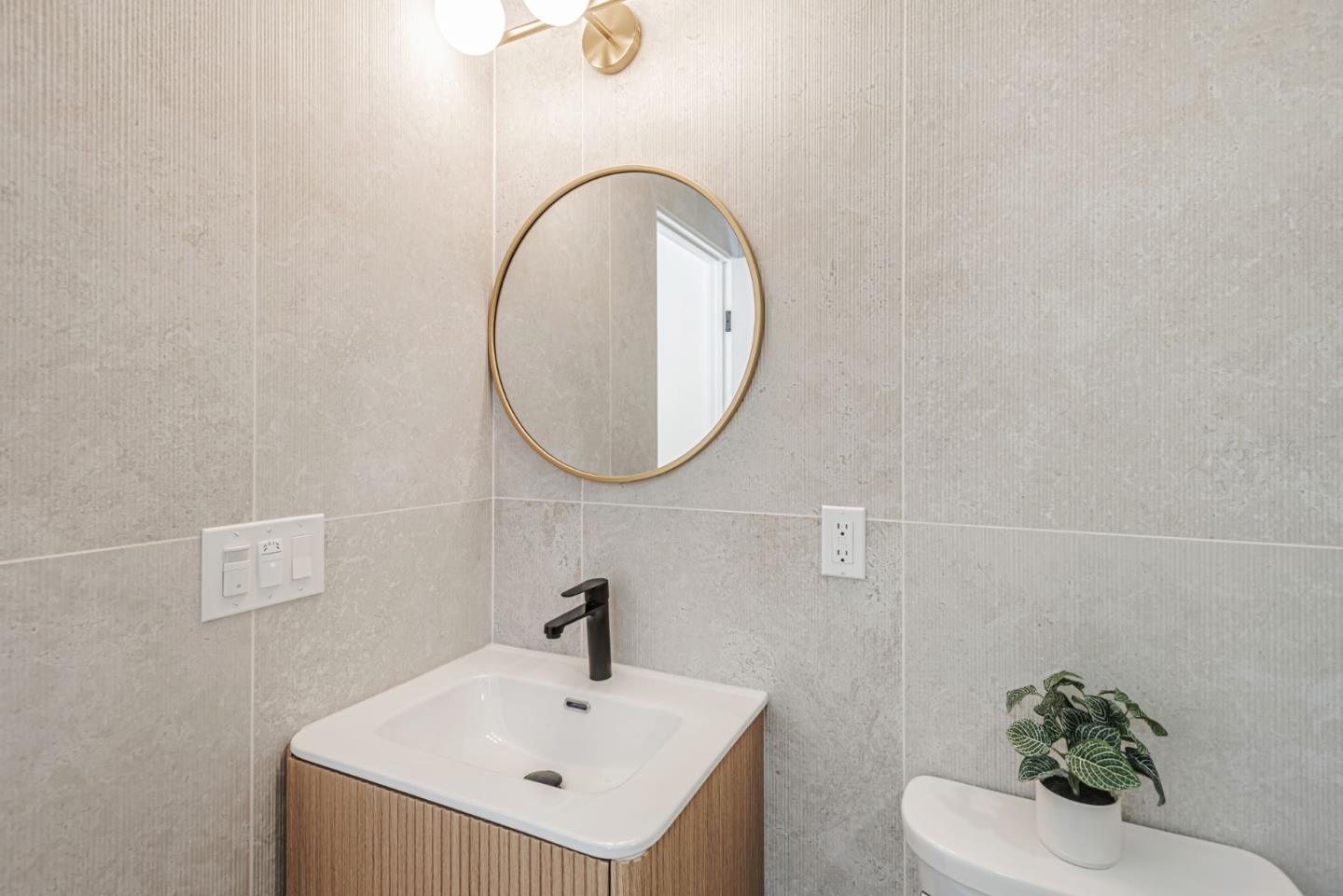 Detail Gallery Image 21 of 36 For 3428 Greer Rd, Palo Alto,  CA 94303 - 4 Beds | 2 Baths