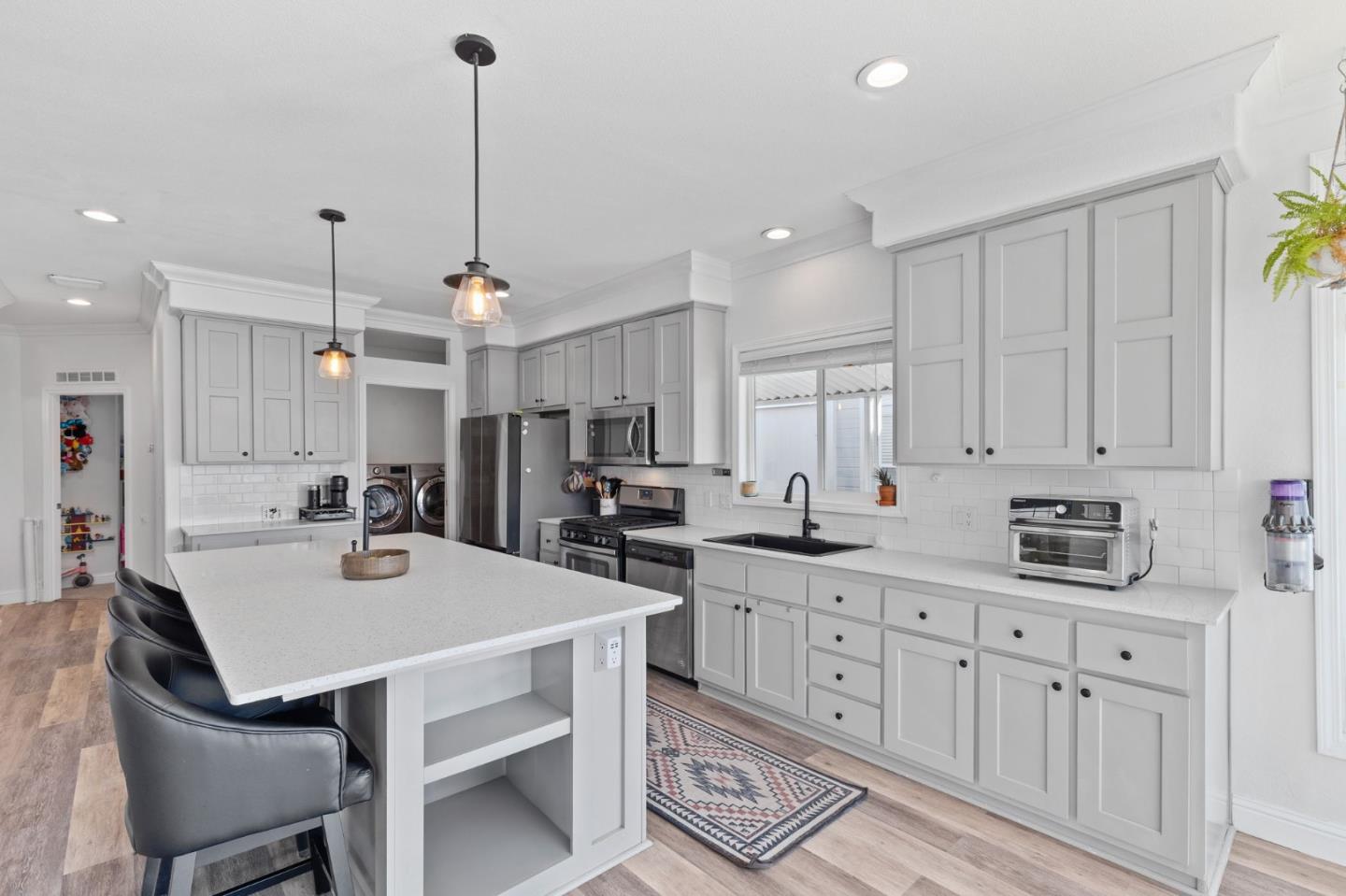 Detail Gallery Image 13 of 31 For 2151 Oakland Rd #210,  San Jose,  CA 95131 - 3 Beds | 2 Baths