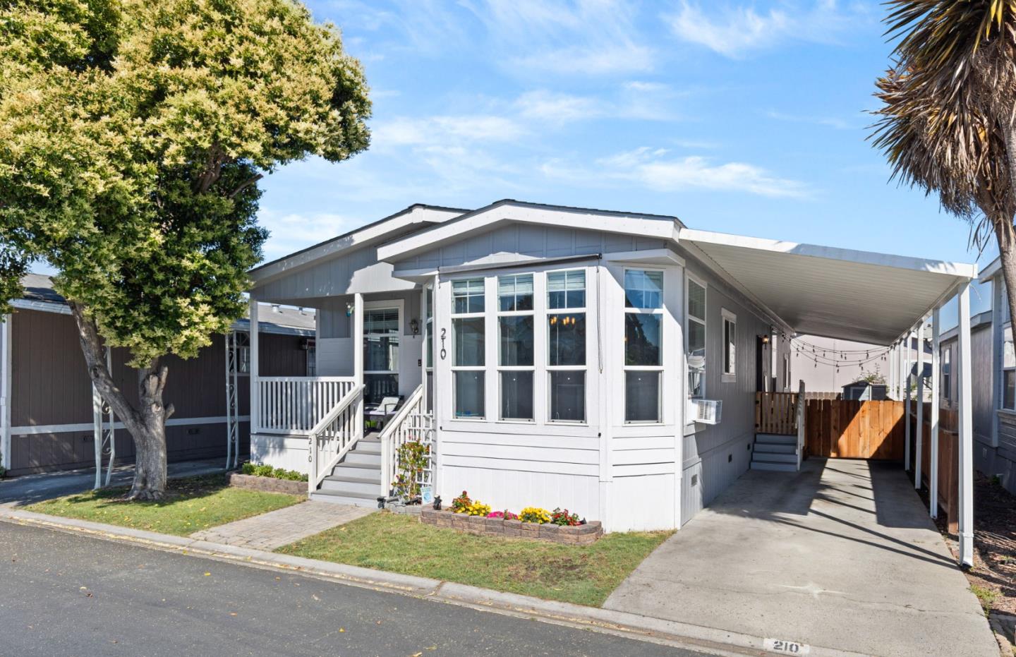 Detail Gallery Image 3 of 31 For 2151 Oakland Rd #210,  San Jose,  CA 95131 - 3 Beds | 2 Baths