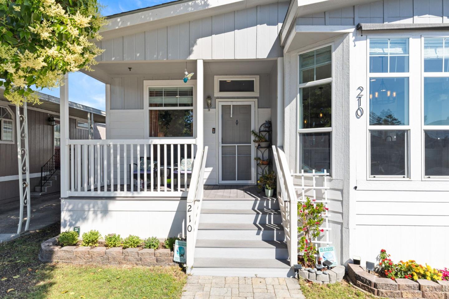 Detail Gallery Image 4 of 31 For 2151 Oakland Rd #210,  San Jose,  CA 95131 - 3 Beds | 2 Baths