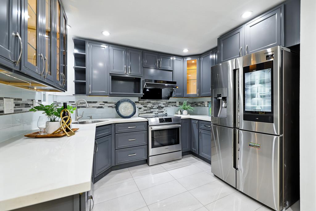 Detail Gallery Image 14 of 40 For 2452 W Bayshore Rd #UNIT 6,  Palo Alto,  CA 94303 - 3 Beds | 2 Baths