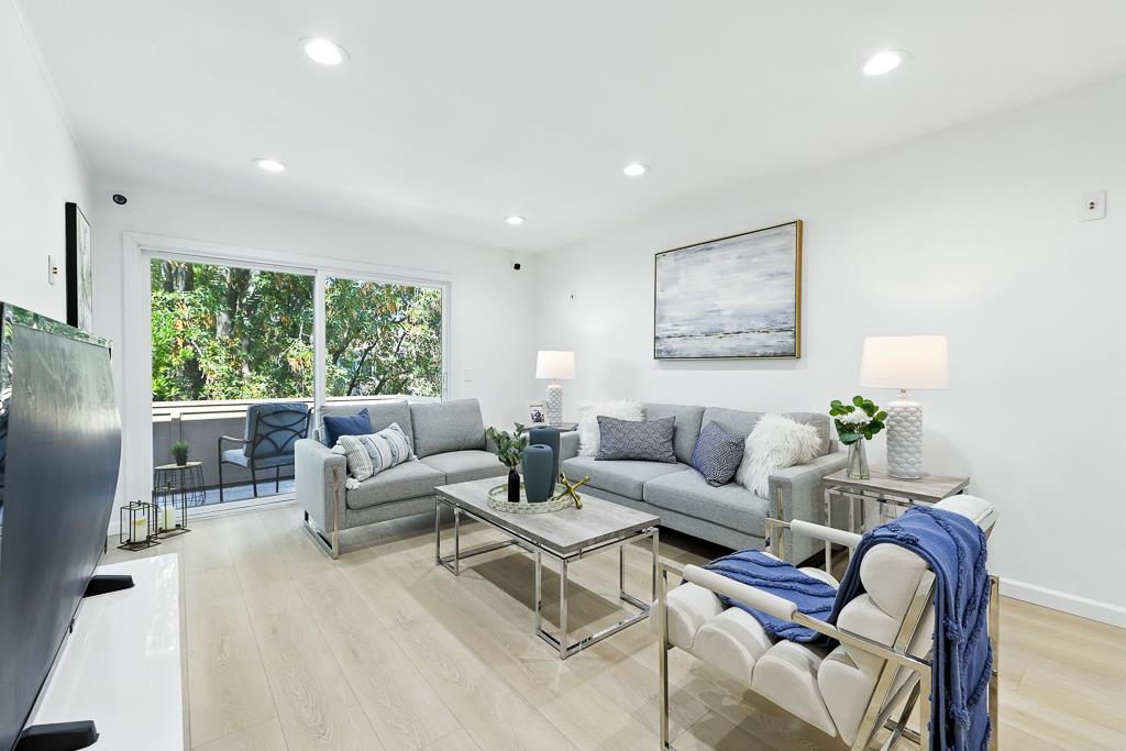 Detail Gallery Image 3 of 40 For 2452 W Bayshore Rd #UNIT 6,  Palo Alto,  CA 94303 - 3 Beds | 2 Baths