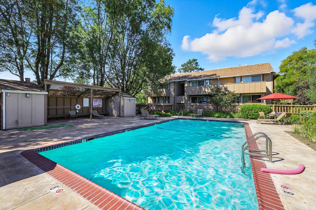 Detail Gallery Image 36 of 40 For 2452 W Bayshore Rd #UNIT 6,  Palo Alto,  CA 94303 - 3 Beds | 2 Baths