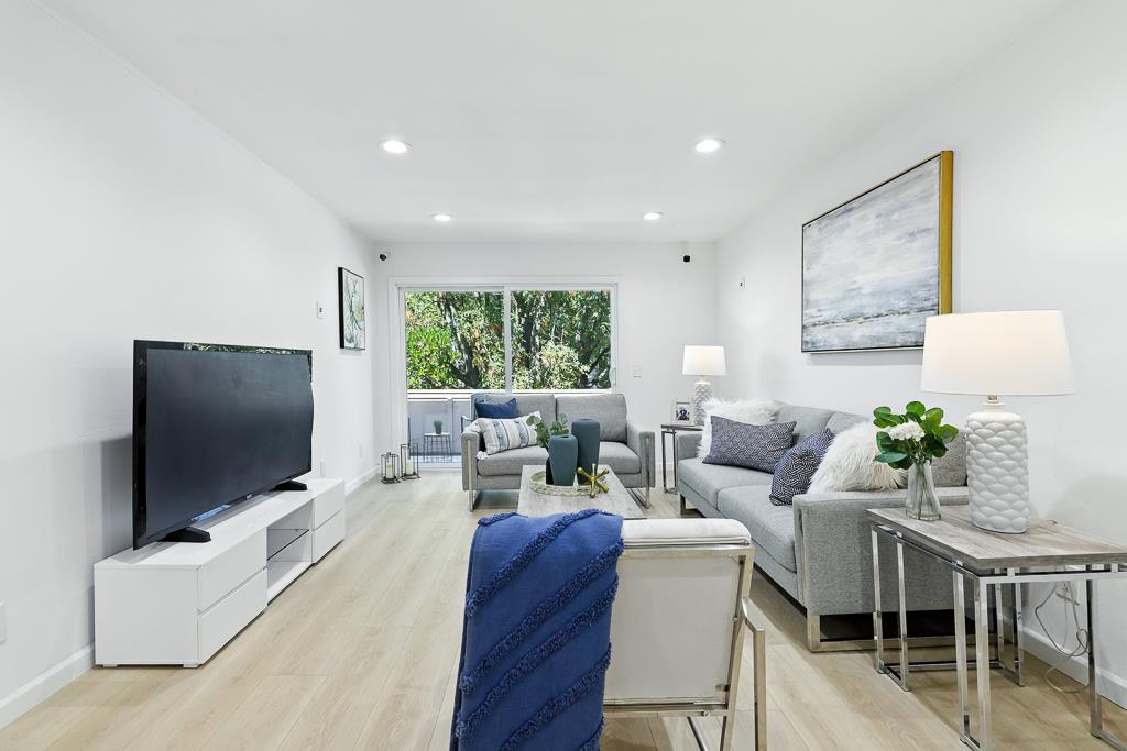 Detail Gallery Image 4 of 40 For 2452 W Bayshore Rd #UNIT 6,  Palo Alto,  CA 94303 - 3 Beds | 2 Baths