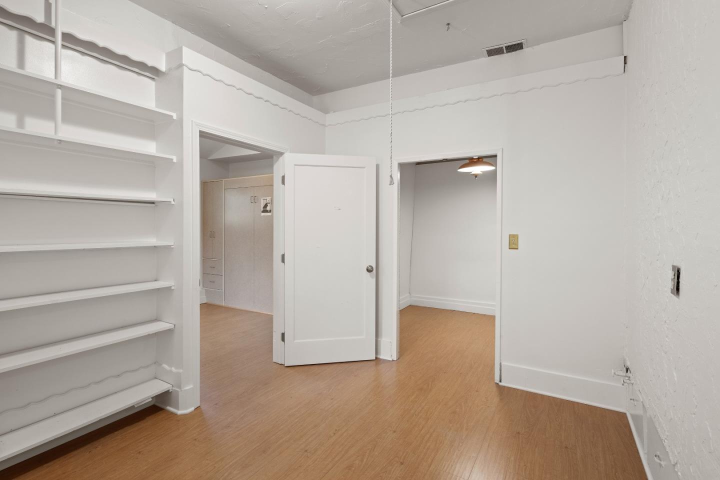 Detail Gallery Image 16 of 19 For 831 Seale Ave, Palo Alto,  CA 94303 - 3 Beds | 2 Baths