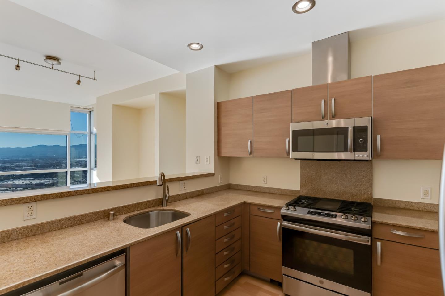 Detail Gallery Image 2 of 19 For 1 Mandalay #1701,  South San Francisco,  CA 94080 - 2 Beds | 2 Baths