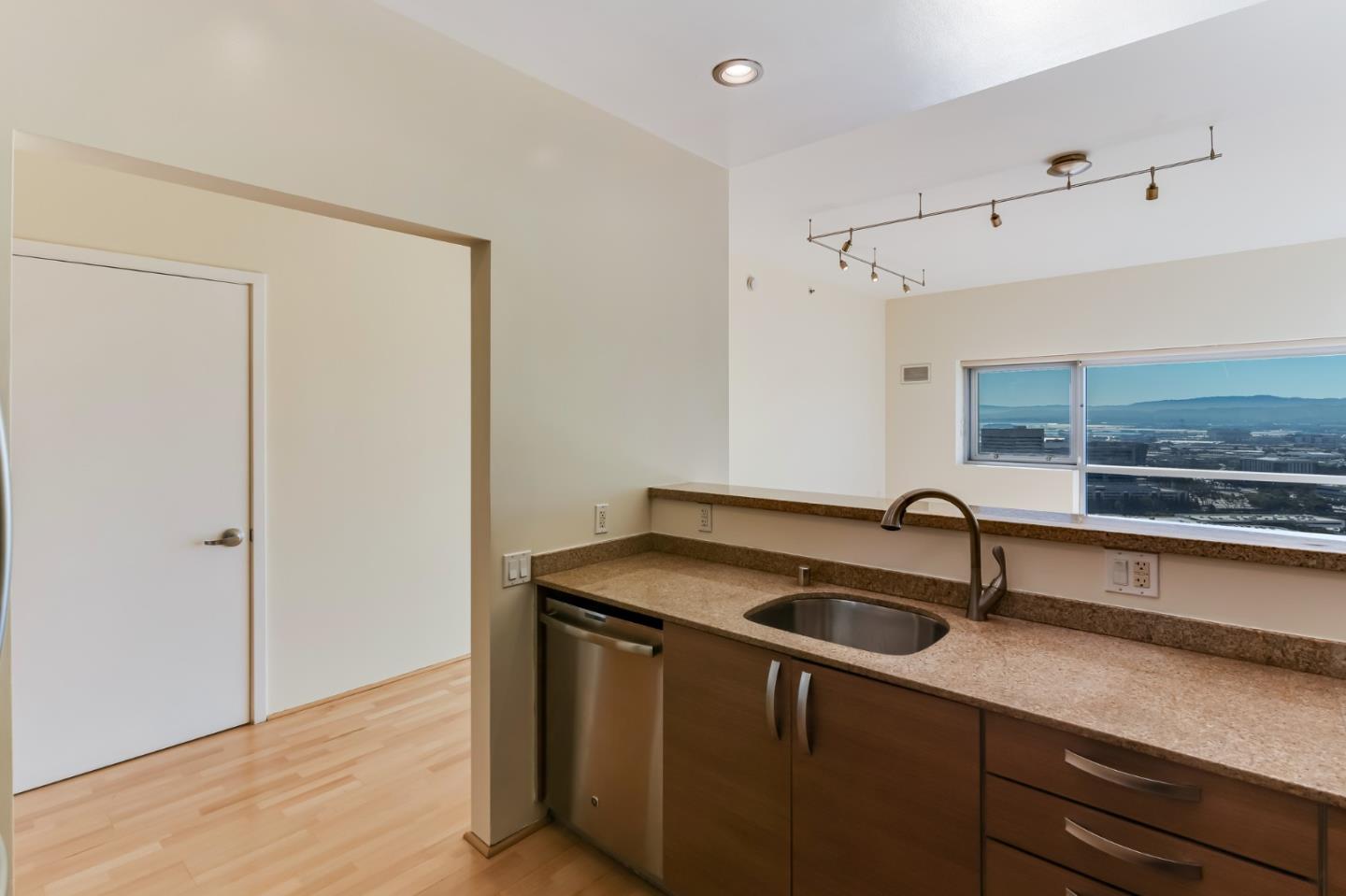Detail Gallery Image 3 of 19 For 1 Mandalay #1701,  South San Francisco,  CA 94080 - 2 Beds | 2 Baths