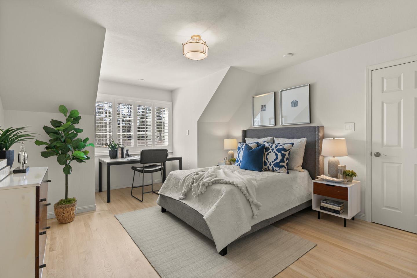 Detail Gallery Image 19 of 42 For 2982 Arguello Dr, Burlingame,  CA 94010 - 3 Beds | 2/1 Baths