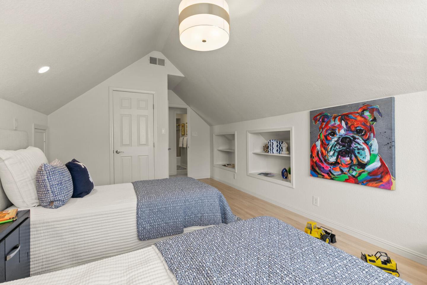 Detail Gallery Image 22 of 42 For 2982 Arguello Dr, Burlingame,  CA 94010 - 3 Beds | 2/1 Baths