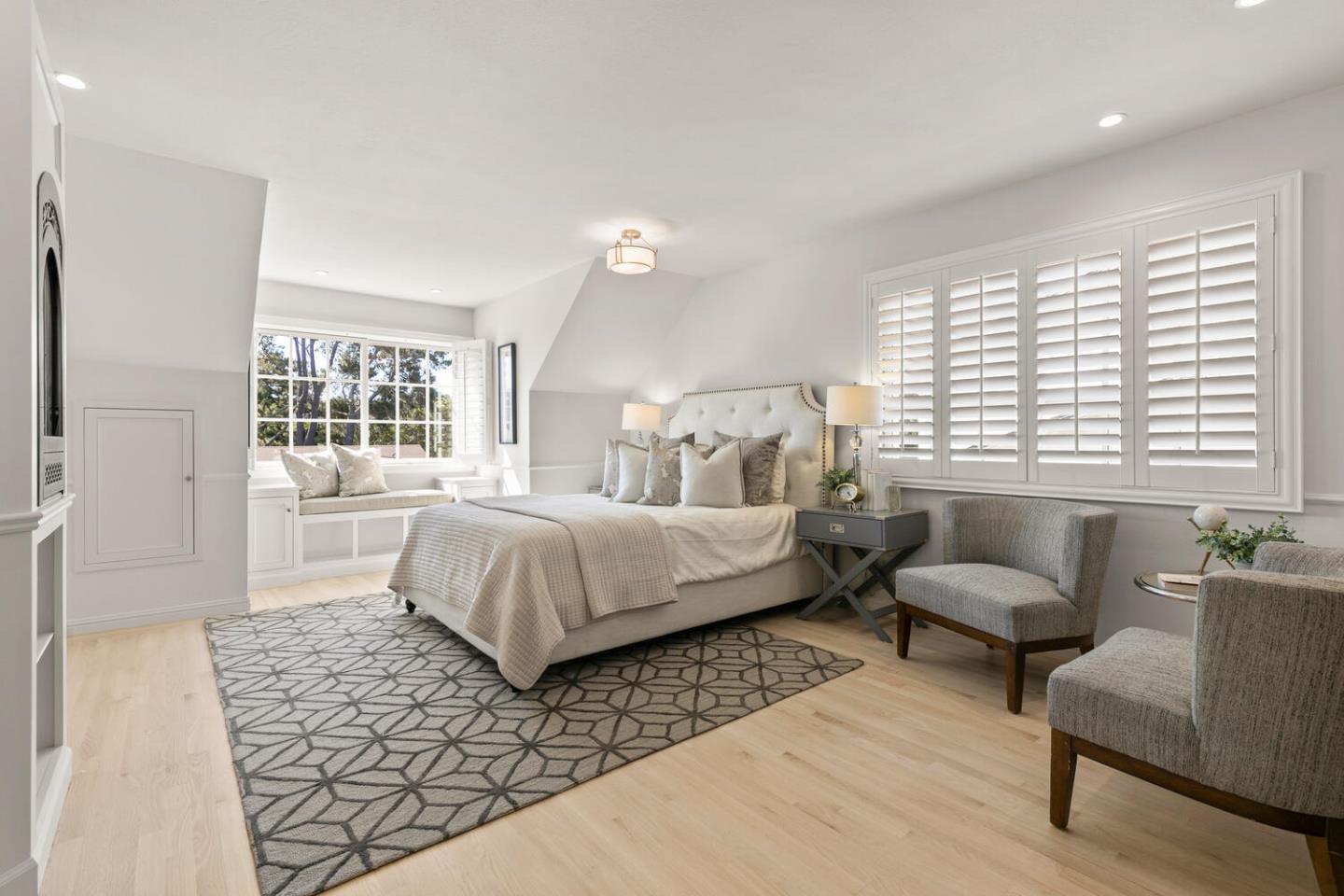 Detail Gallery Image 23 of 42 For 2982 Arguello Dr, Burlingame,  CA 94010 - 3 Beds | 2/1 Baths