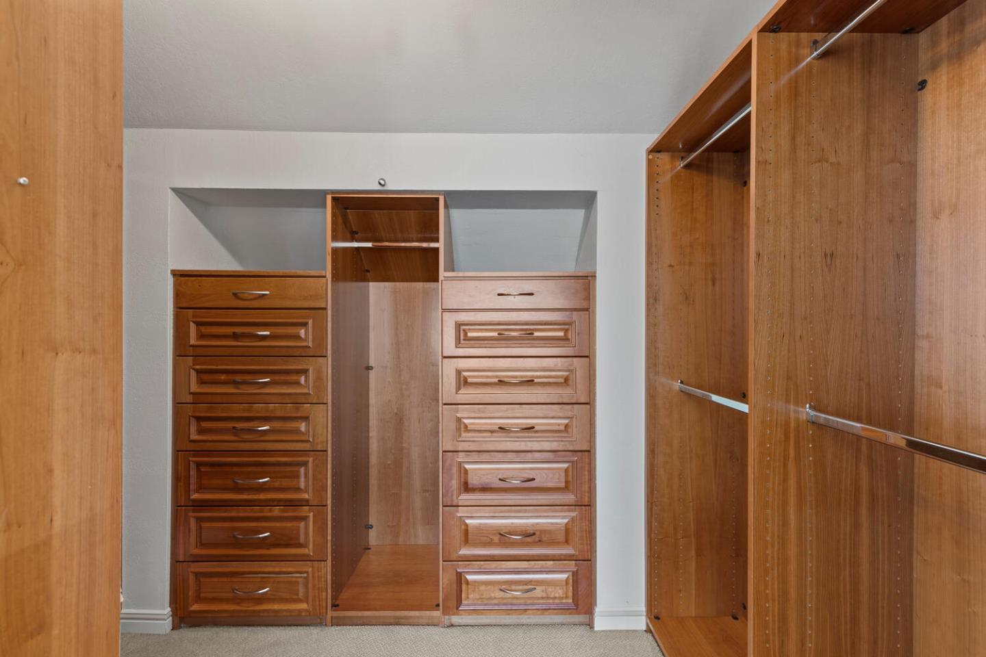 Detail Gallery Image 26 of 42 For 2982 Arguello Dr, Burlingame,  CA 94010 - 3 Beds | 2/1 Baths