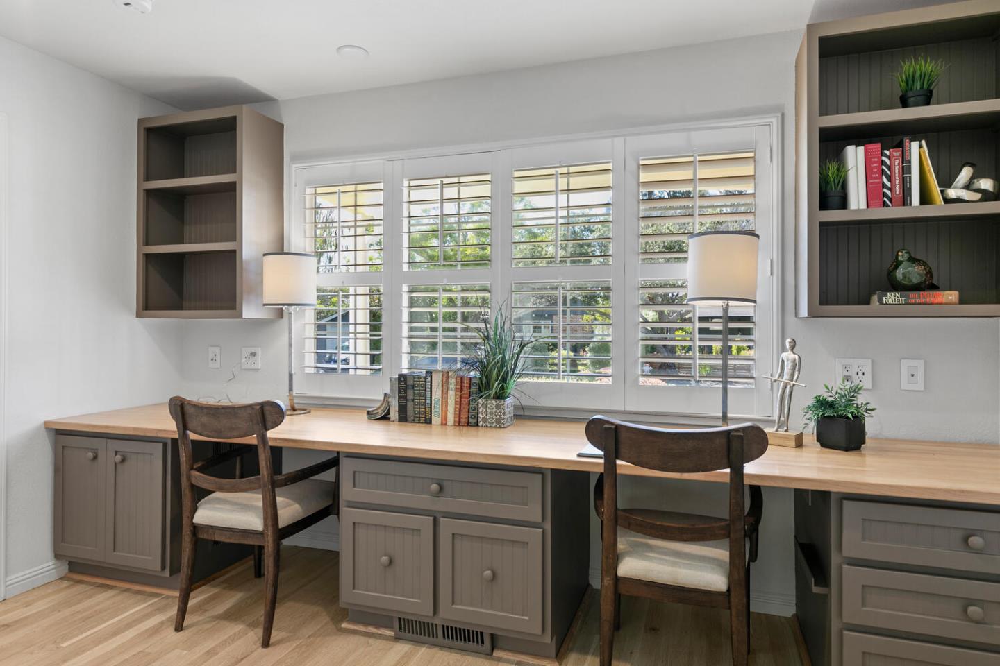 Detail Gallery Image 9 of 42 For 2982 Arguello Dr, Burlingame,  CA 94010 - 3 Beds | 2/1 Baths