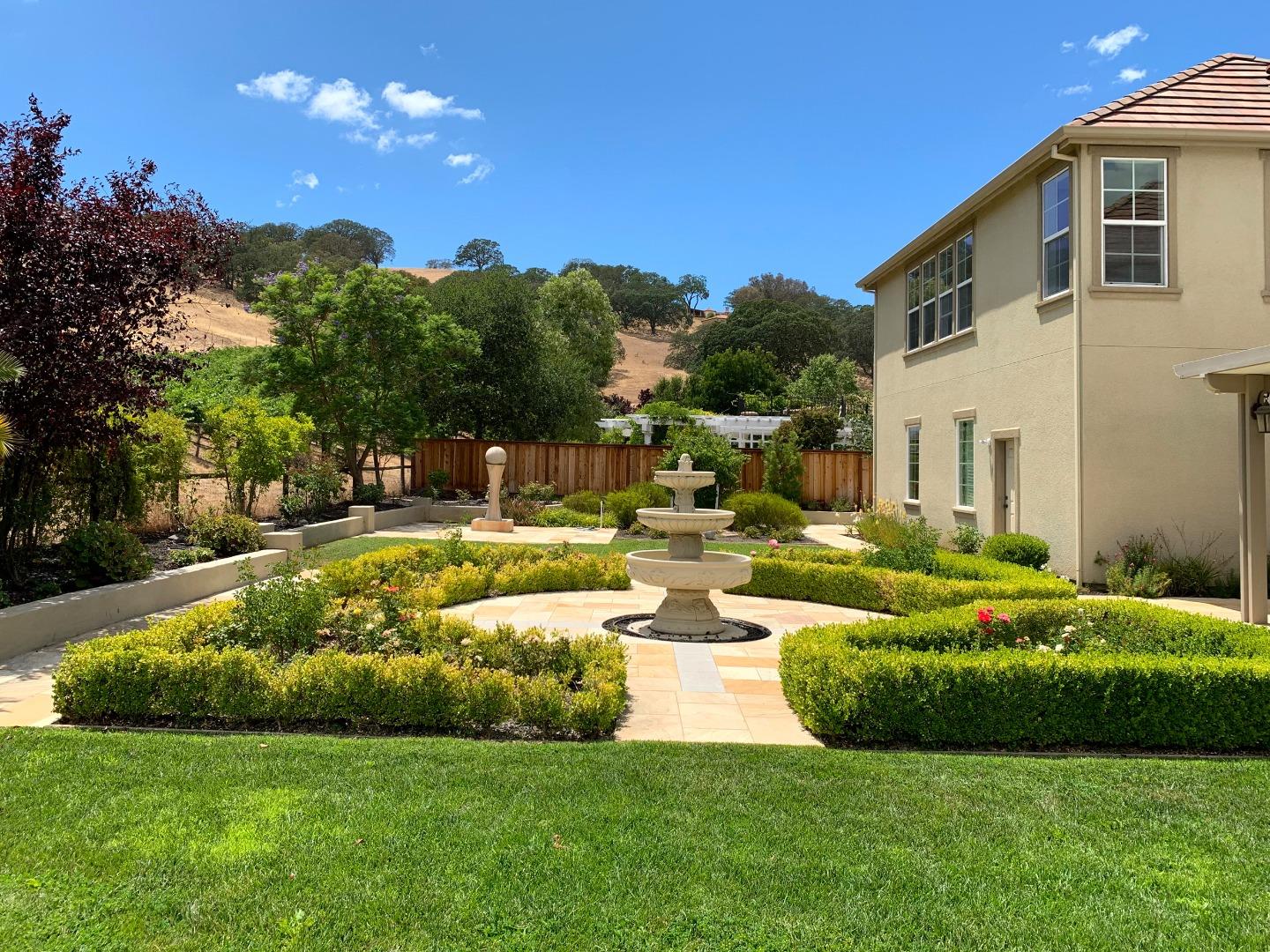 Detail Gallery Image 26 of 32 For 1322 Montrose Pl, Pleasanton,  CA 94566 - 6 Beds | 5/1 Baths