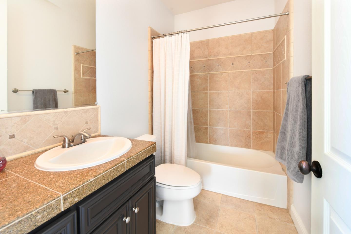 Detail Gallery Image 31 of 32 For 1322 Montrose Pl, Pleasanton,  CA 94566 - 6 Beds | 5/1 Baths