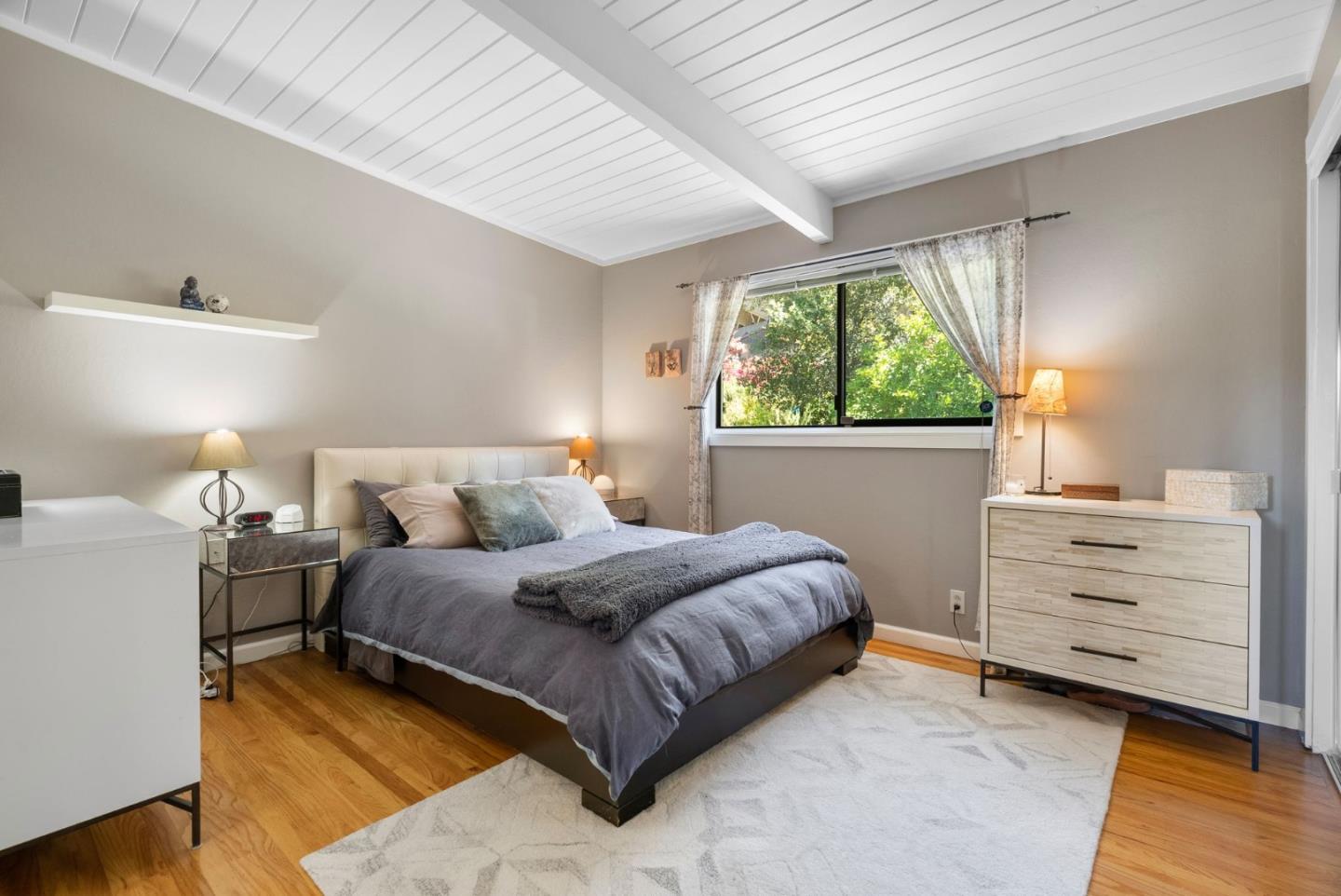Detail Gallery Image 12 of 20 For 476 Wellington Dr, San Carlos,  CA 94070 - 3 Beds | 2/1 Baths