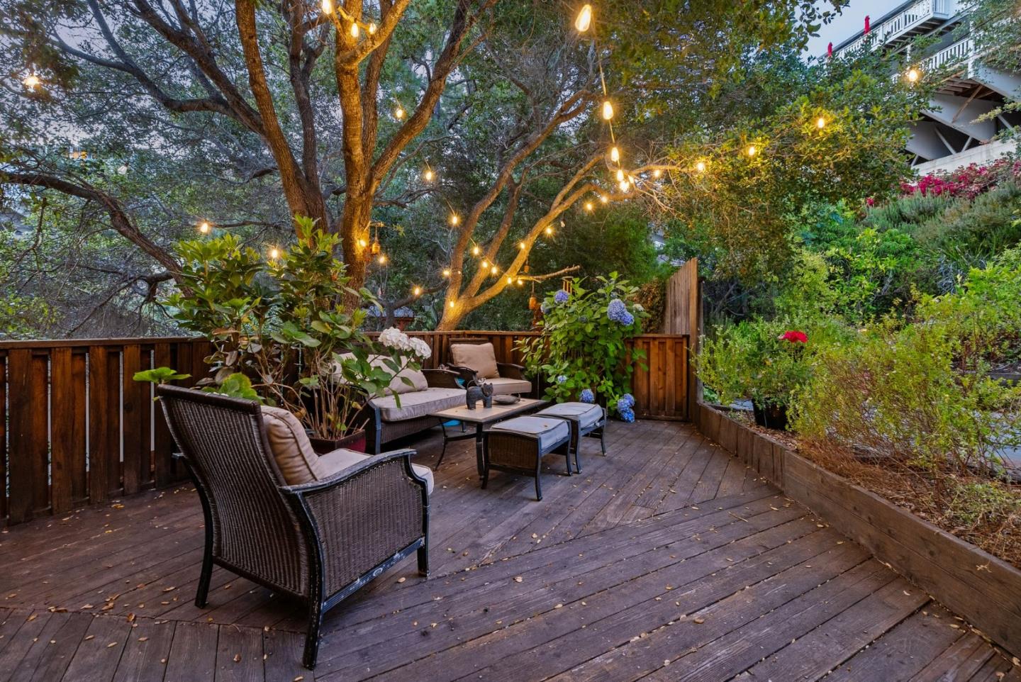 Detail Gallery Image 19 of 20 For 476 Wellington Dr, San Carlos,  CA 94070 - 3 Beds | 2/1 Baths