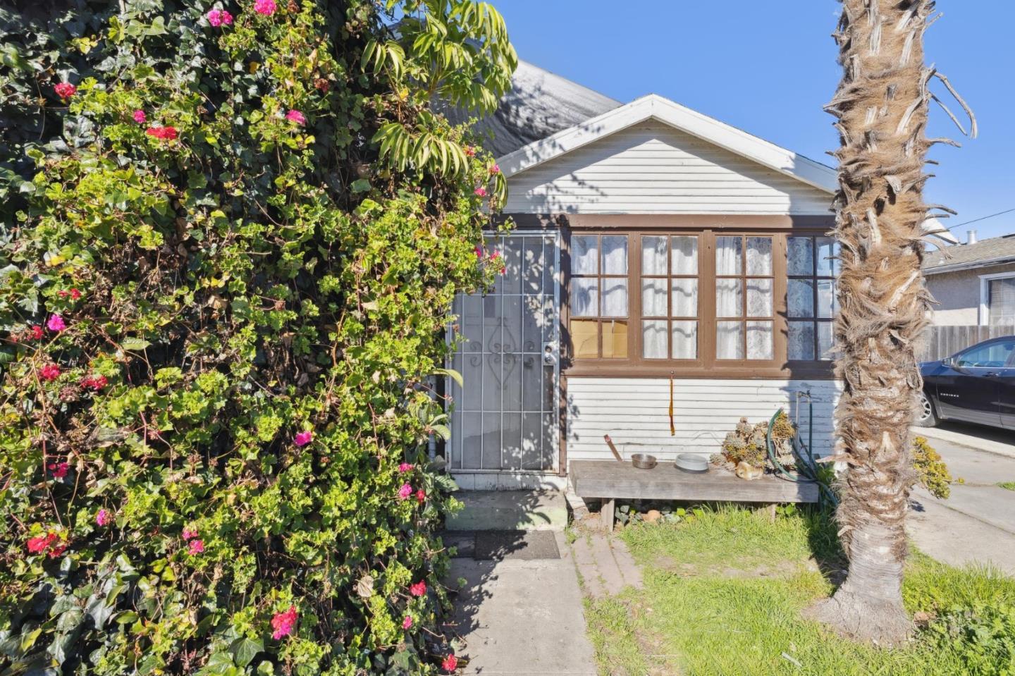 Detail Gallery Image 15 of 55 For 229 Elm St, Watsonville,  CA 95076 - 4 Beds | 1 Baths