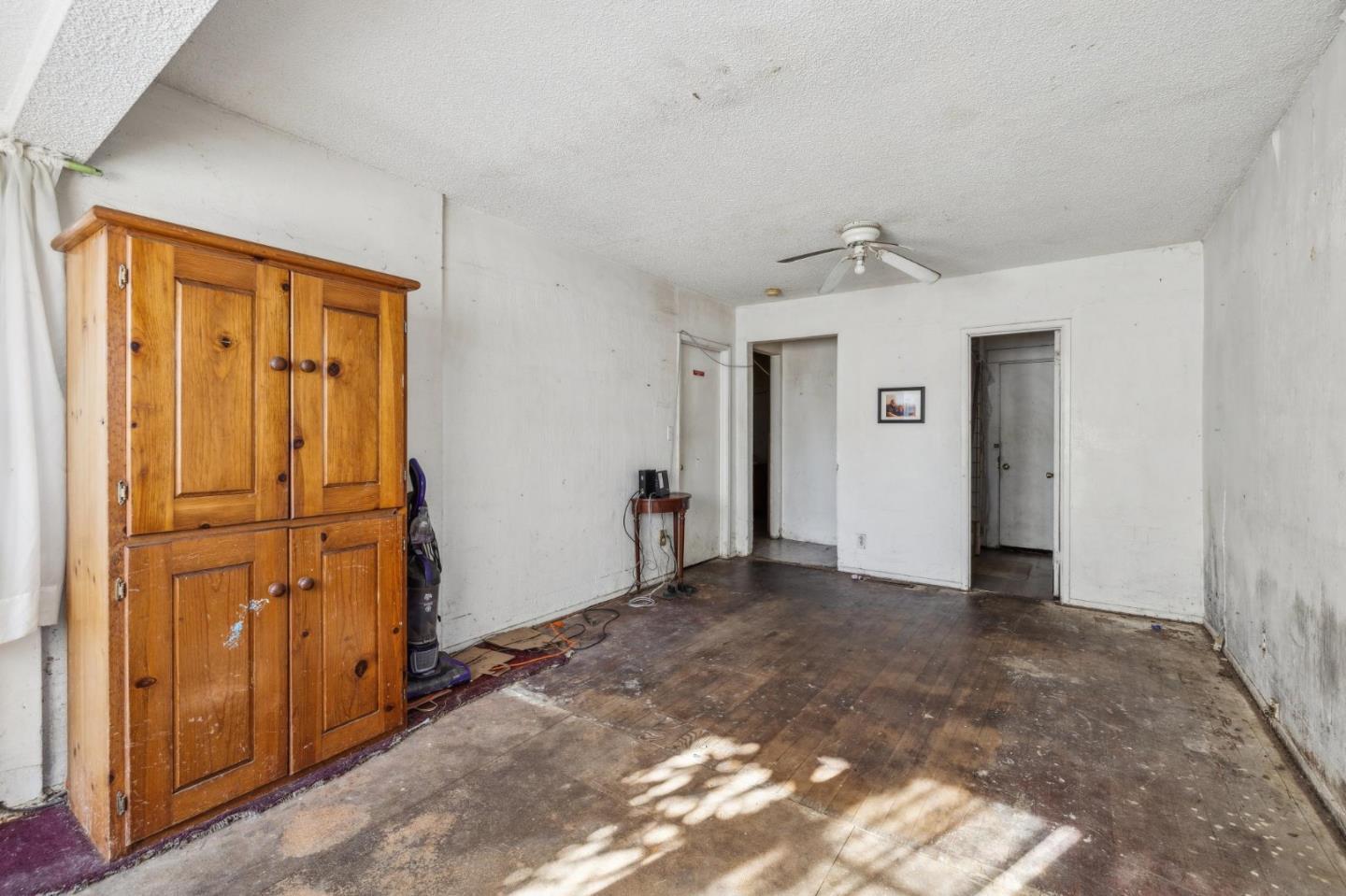 Detail Gallery Image 17 of 55 For 229 Elm St, Watsonville,  CA 95076 - 4 Beds | 1 Baths