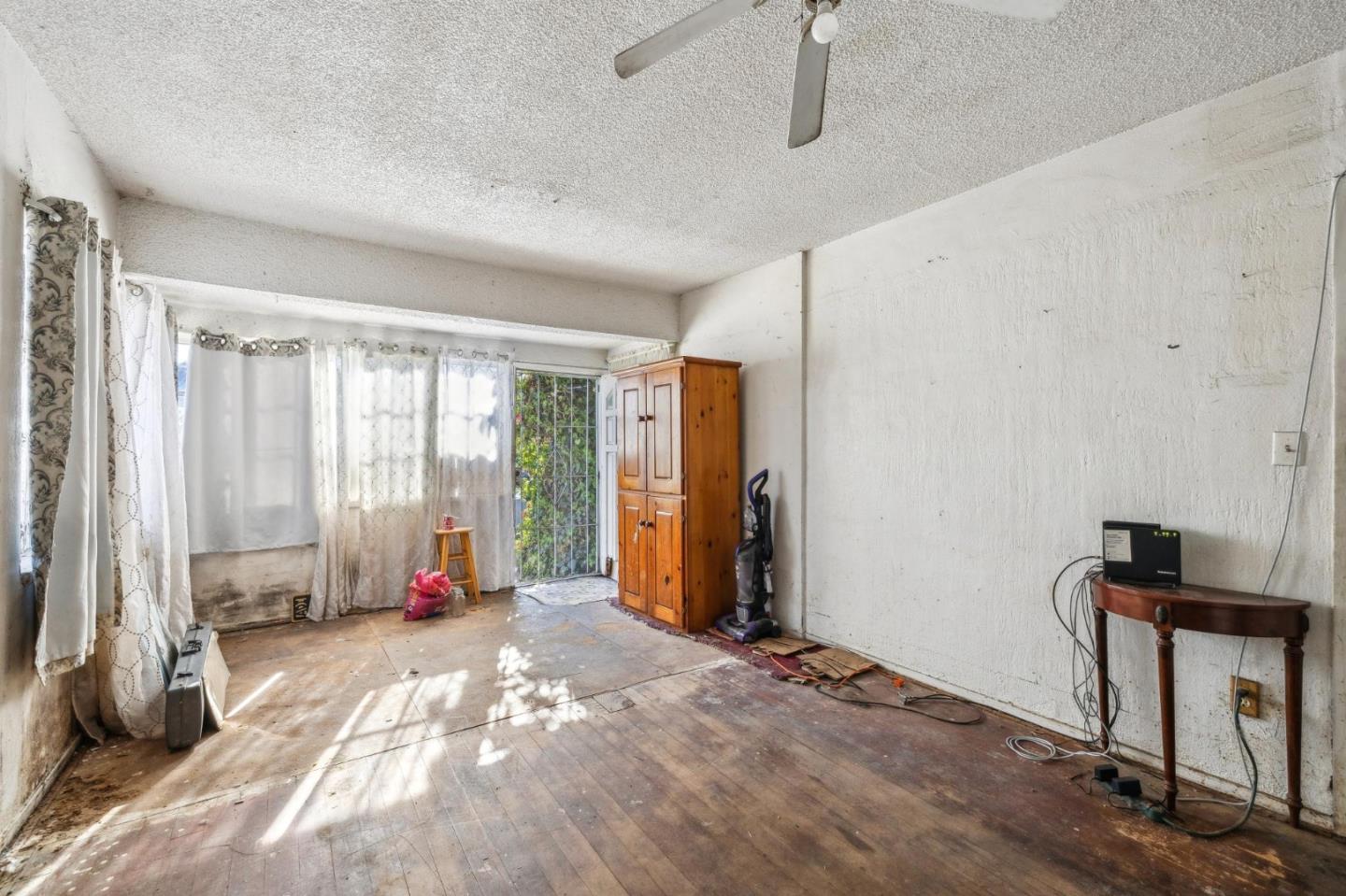 Detail Gallery Image 18 of 55 For 229 Elm St, Watsonville,  CA 95076 - 4 Beds | 1 Baths