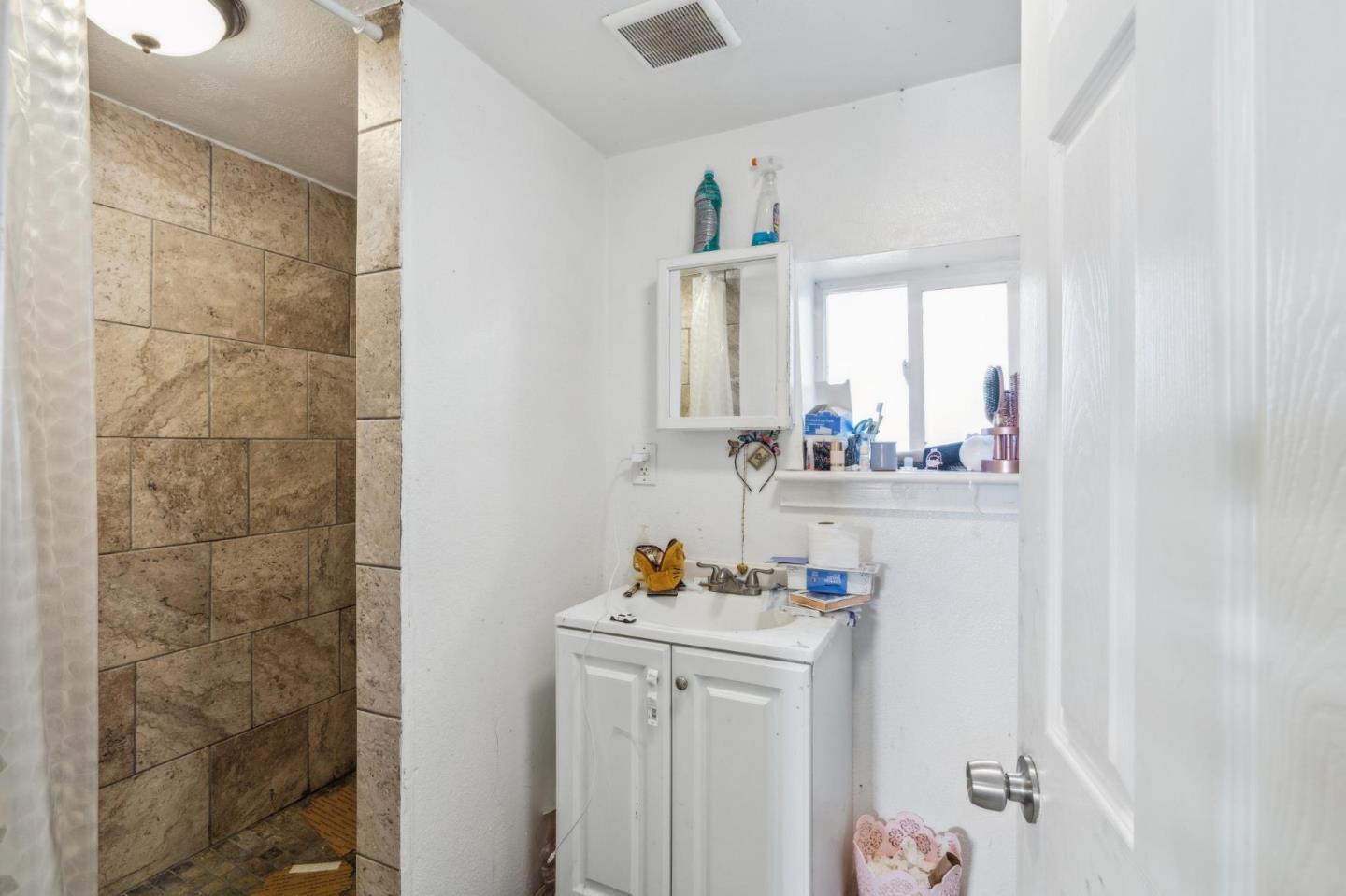 Detail Gallery Image 40 of 55 For 229 Elm St, Watsonville,  CA 95076 - 4 Beds | 1 Baths