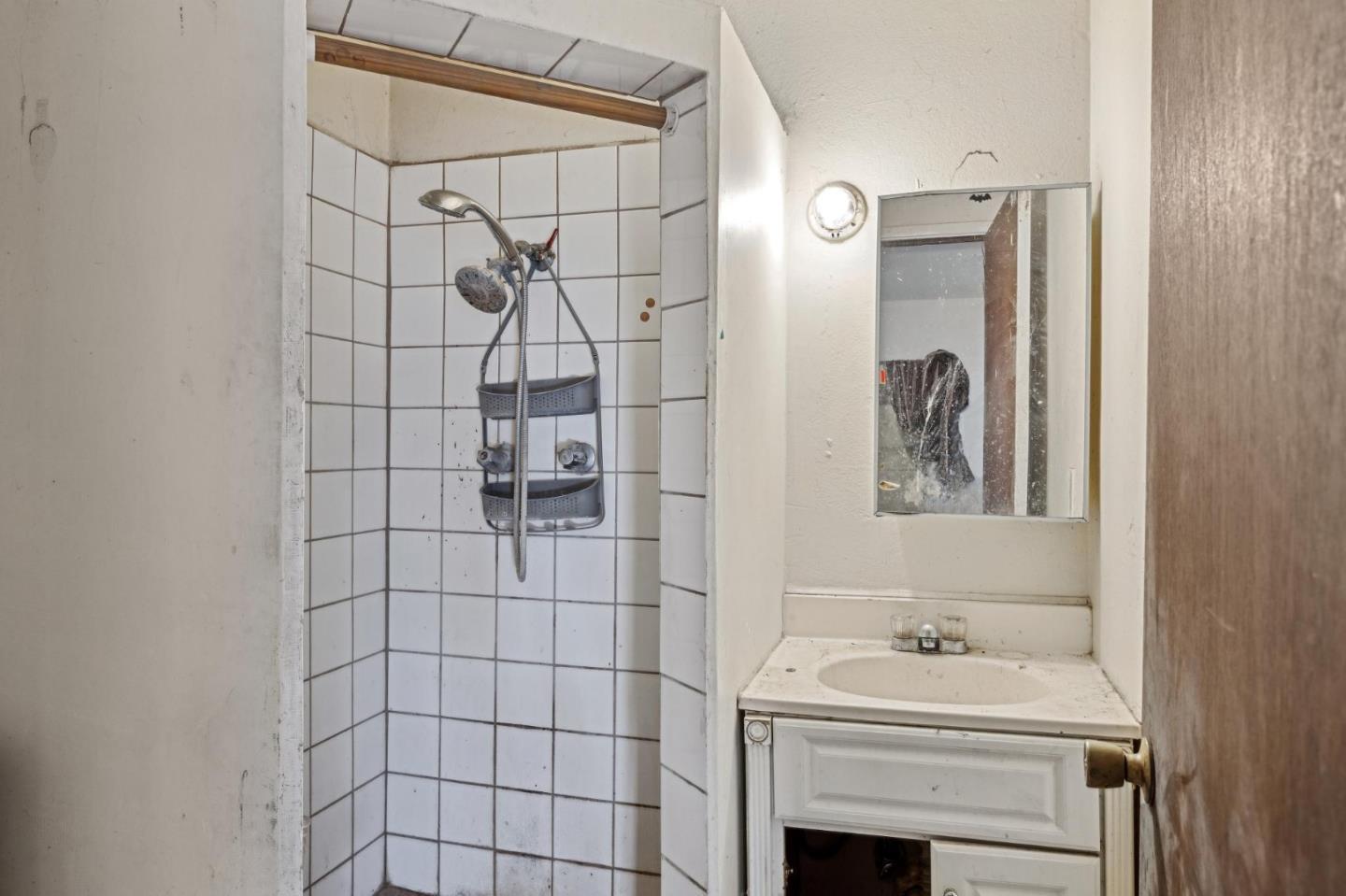 Detail Gallery Image 45 of 55 For 229 Elm St, Watsonville,  CA 95076 - 4 Beds | 1 Baths