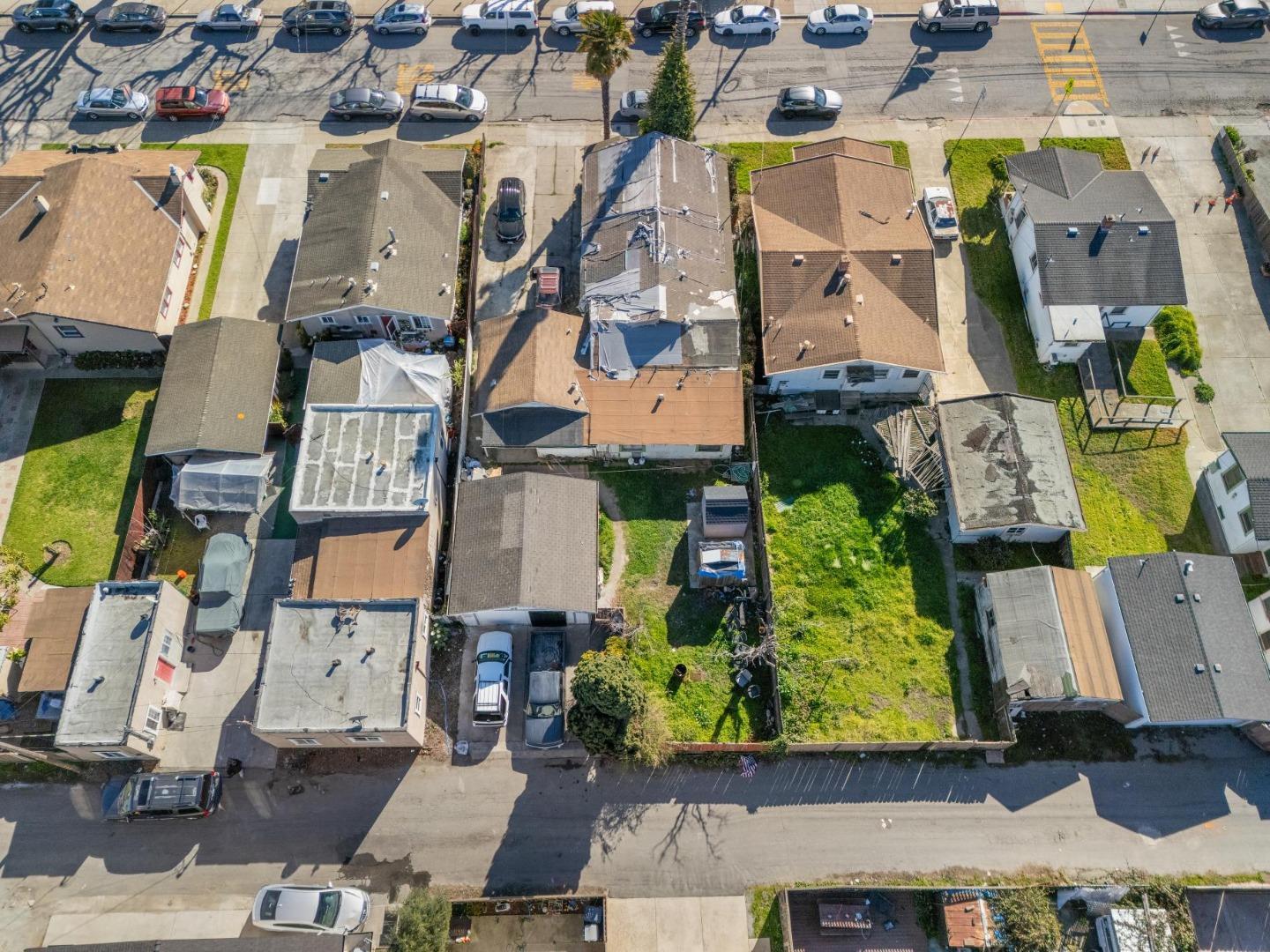 Detail Gallery Image 5 of 55 For 229 Elm St, Watsonville,  CA 95076 - 4 Beds | 1 Baths