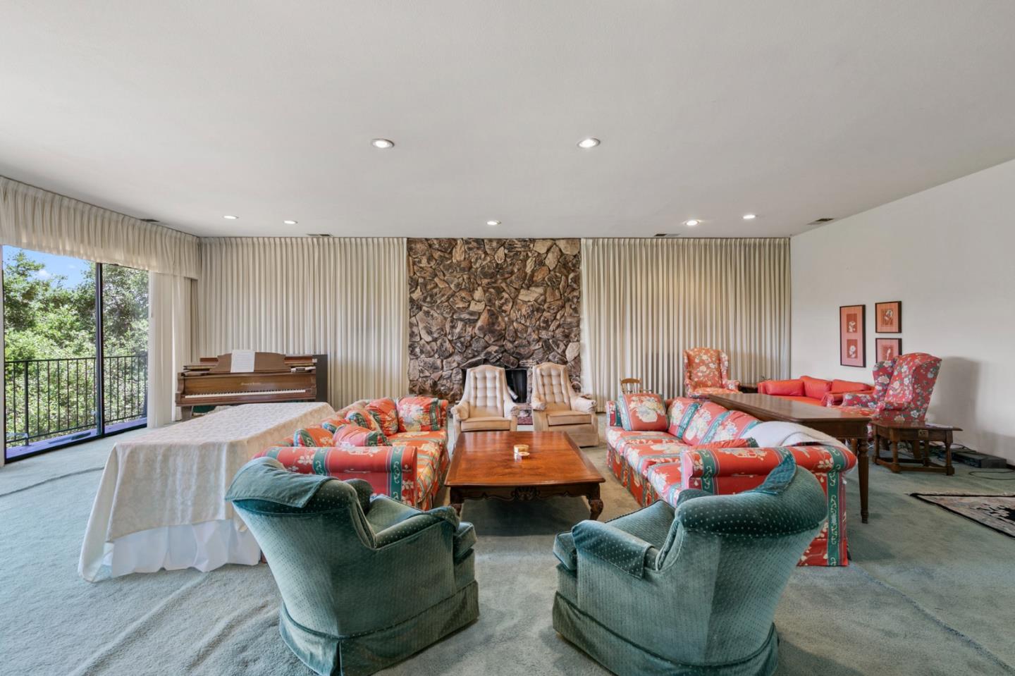 Detail Gallery Image 12 of 41 For 11027 Eastbrook Ave, Los Altos,  CA 94024 - 4 Beds | 3/2 Baths