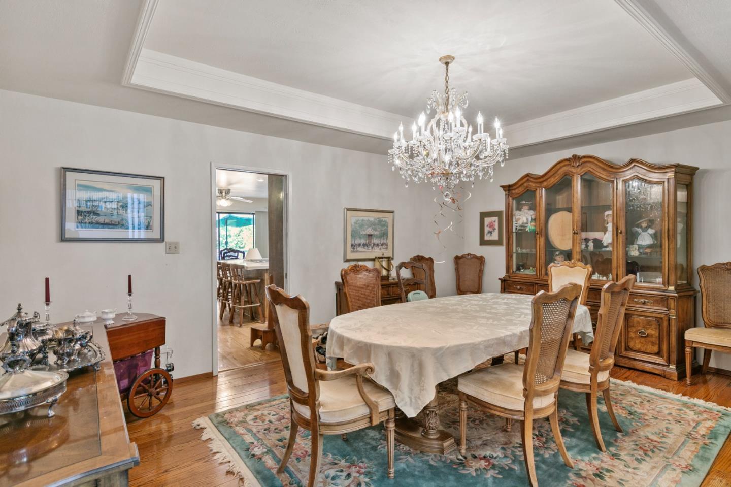 Detail Gallery Image 16 of 41 For 11027 Eastbrook Ave, Los Altos,  CA 94024 - 4 Beds | 3/2 Baths