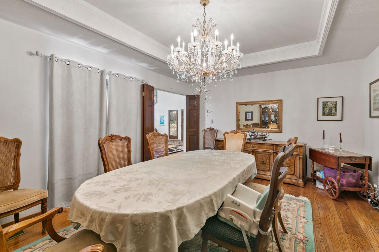 Detail Gallery Image 17 of 41 For 11027 Eastbrook Ave, Los Altos,  CA 94024 - 4 Beds | 3/2 Baths