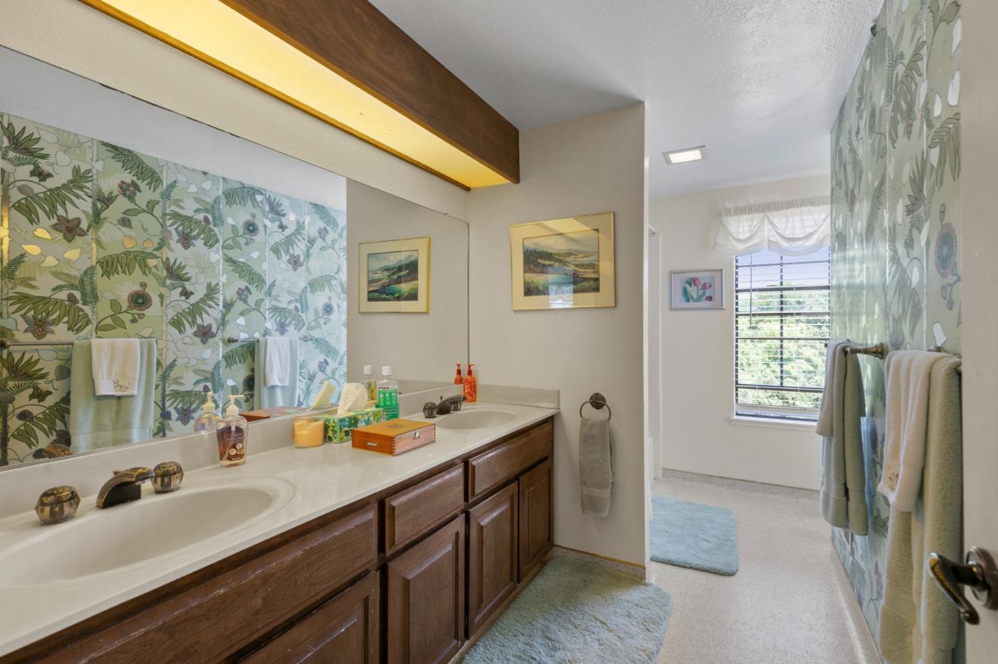 Detail Gallery Image 27 of 41 For 11027 Eastbrook Ave, Los Altos,  CA 94024 - 4 Beds | 3/2 Baths