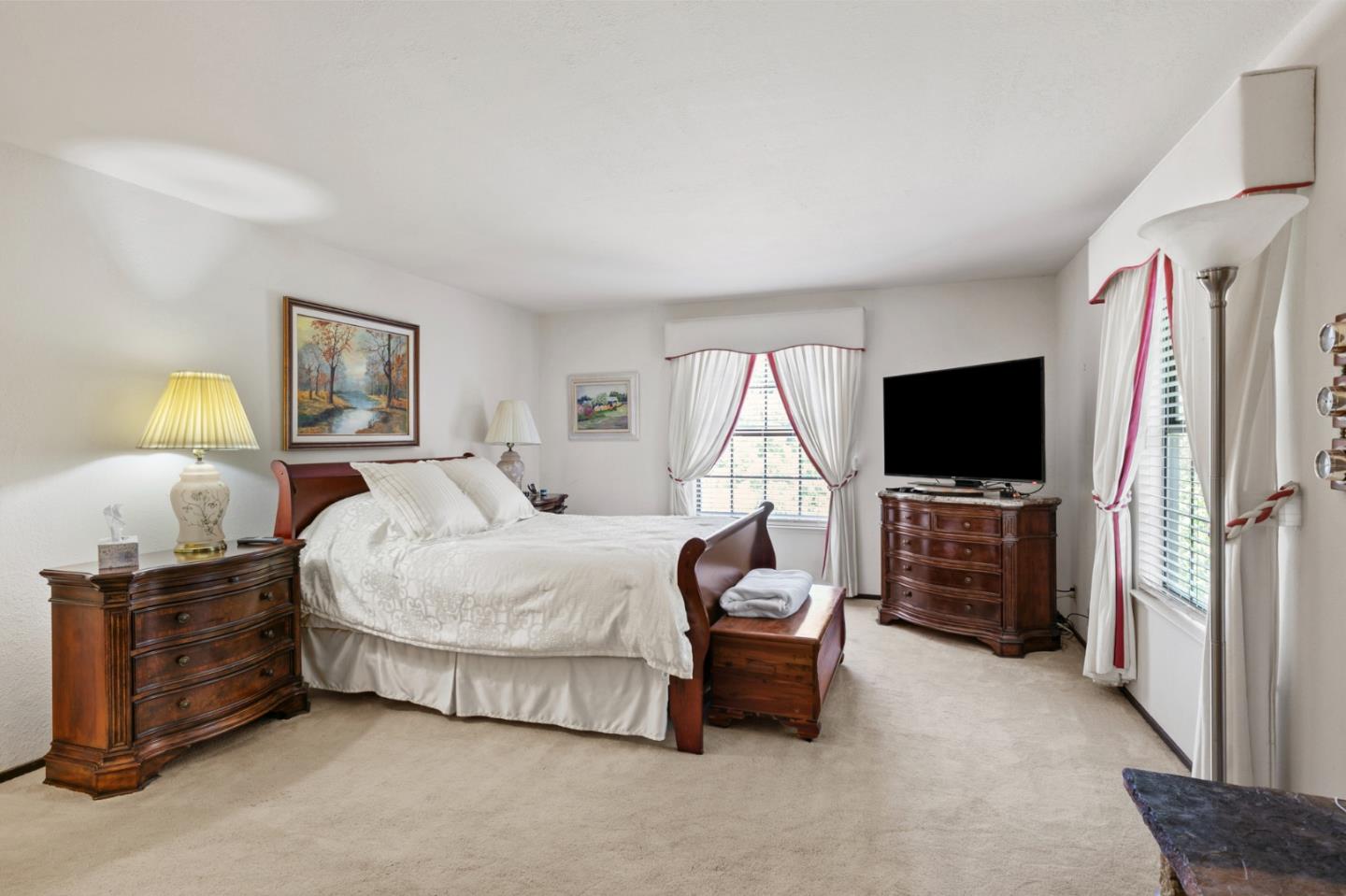Detail Gallery Image 34 of 41 For 11027 Eastbrook Ave, Los Altos,  CA 94024 - 4 Beds | 3/2 Baths