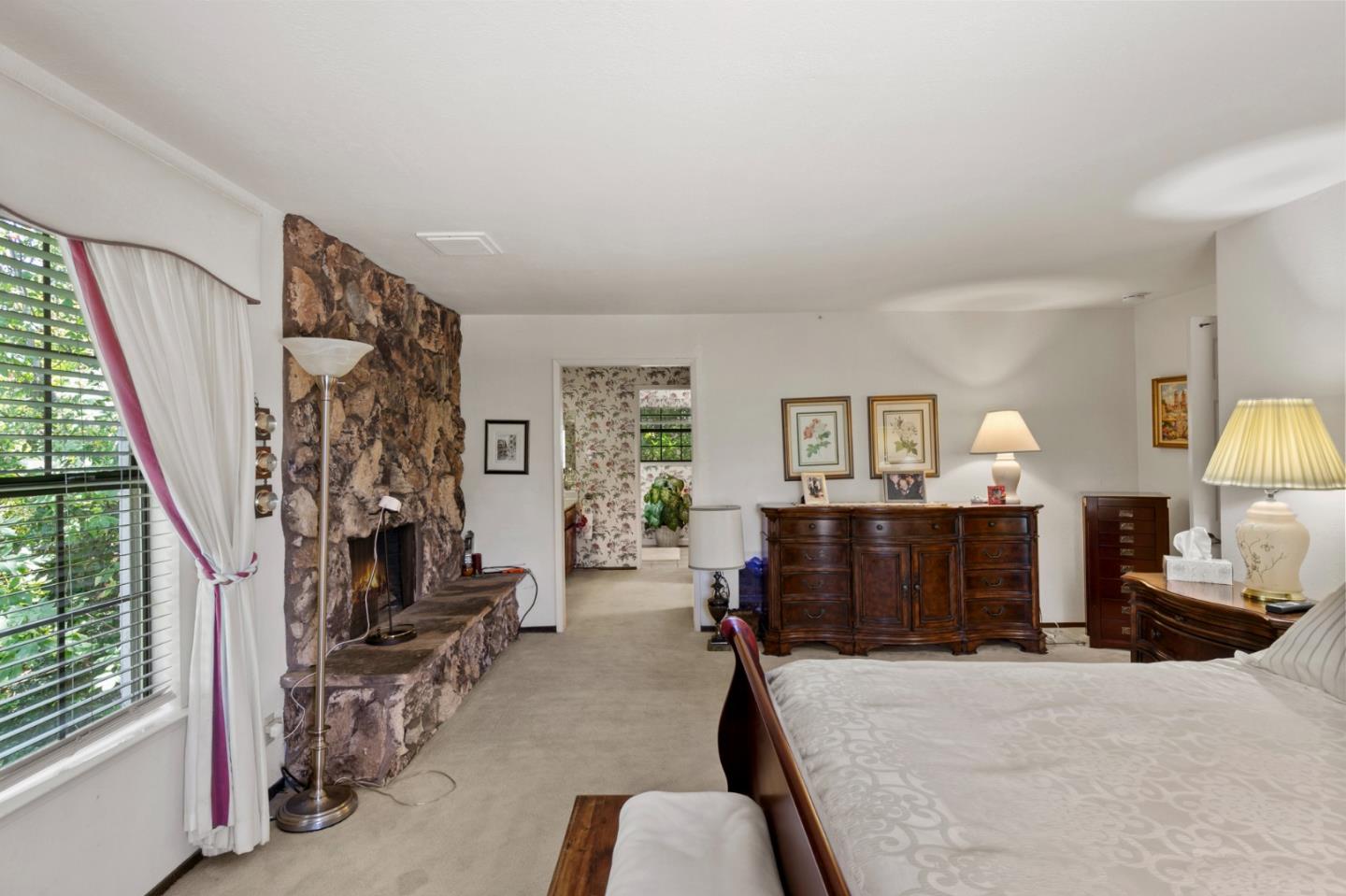 Detail Gallery Image 35 of 41 For 11027 Eastbrook Ave, Los Altos,  CA 94024 - 4 Beds | 3/2 Baths