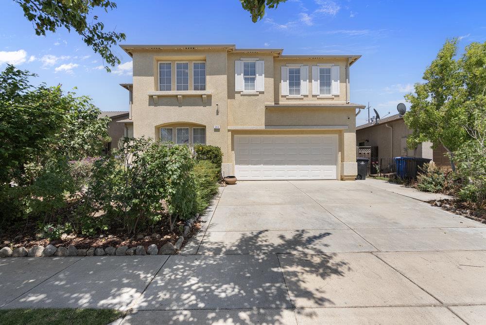 Detail Gallery Image 10 of 54 For 344 Tuscany Way, Greenfield,  CA 93927 - 5 Beds | 3 Baths