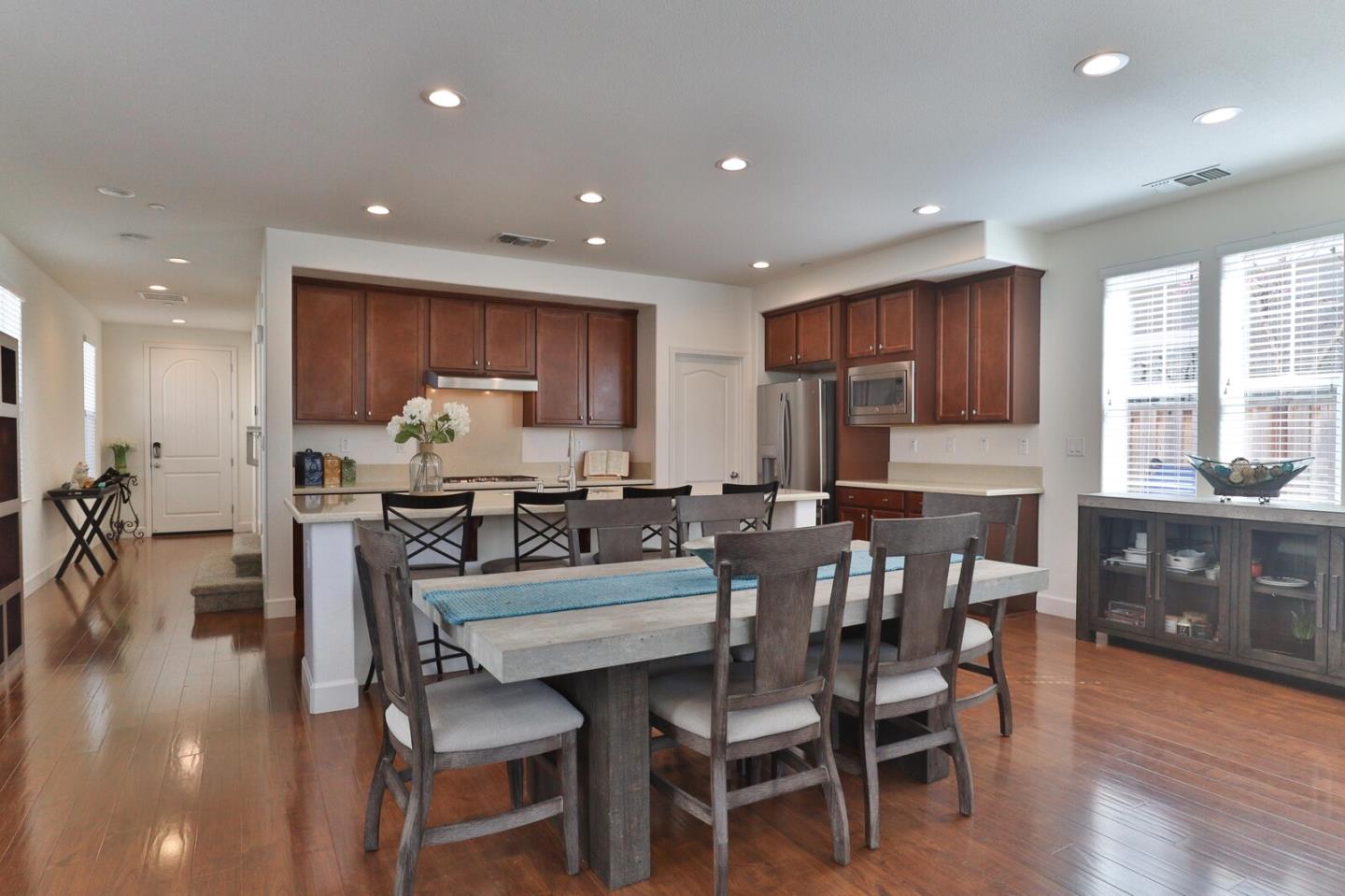 Detail Gallery Image 14 of 57 For 16752 San Clemente Ln, Morgan Hill,  CA 95037 - 3 Beds | 3 Baths