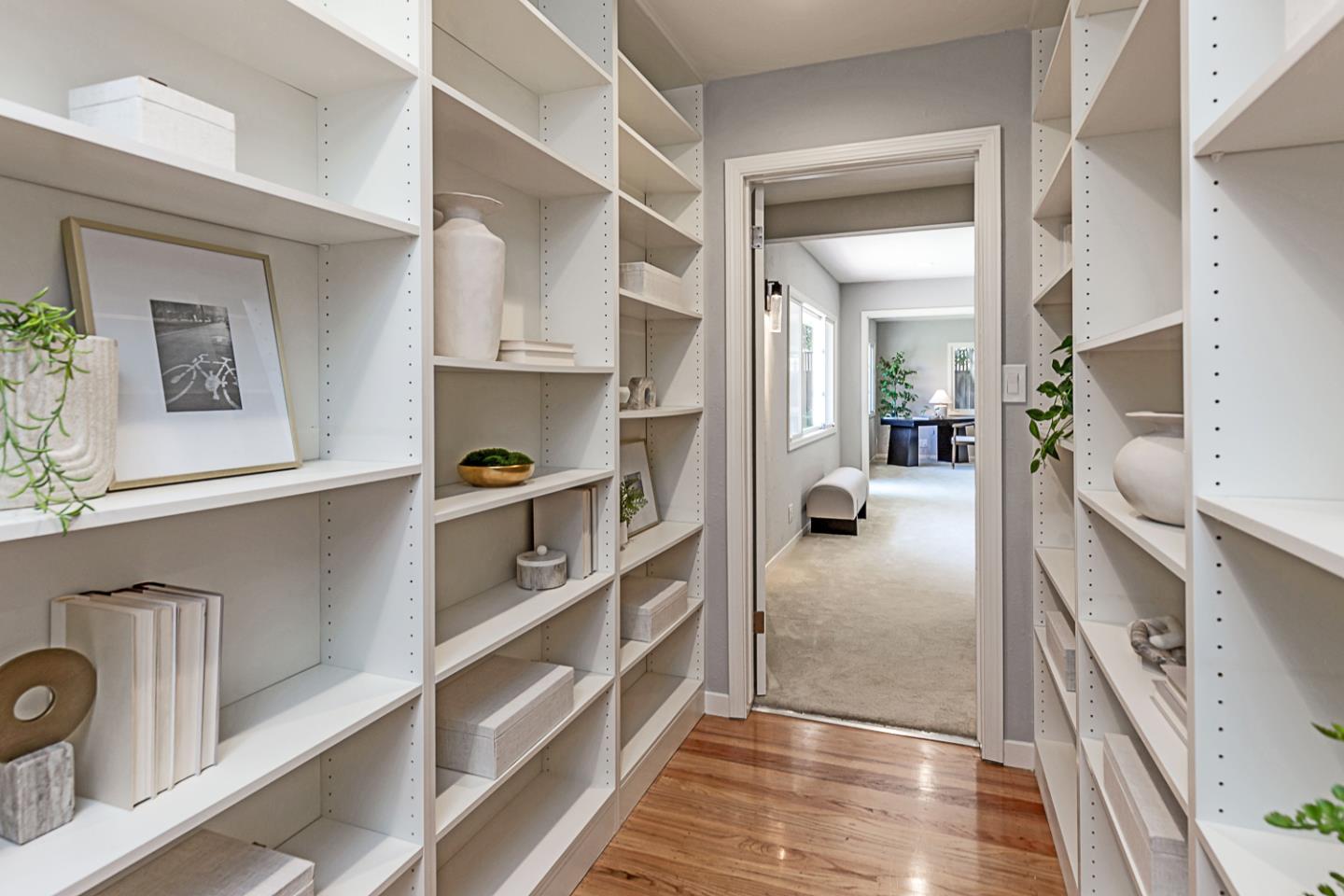 Detail Gallery Image 13 of 38 For 1700 Holt Ave, Los Altos,  CA 94024 - 3 Beds | 2 Baths