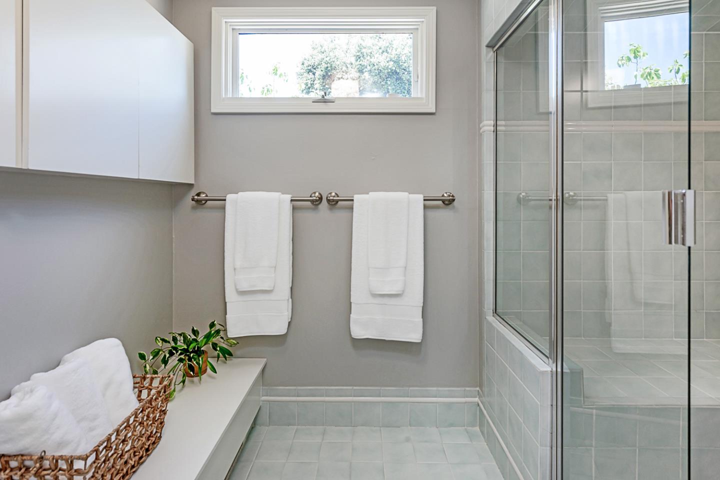 Detail Gallery Image 15 of 38 For 1700 Holt Ave, Los Altos,  CA 94024 - 3 Beds | 2 Baths