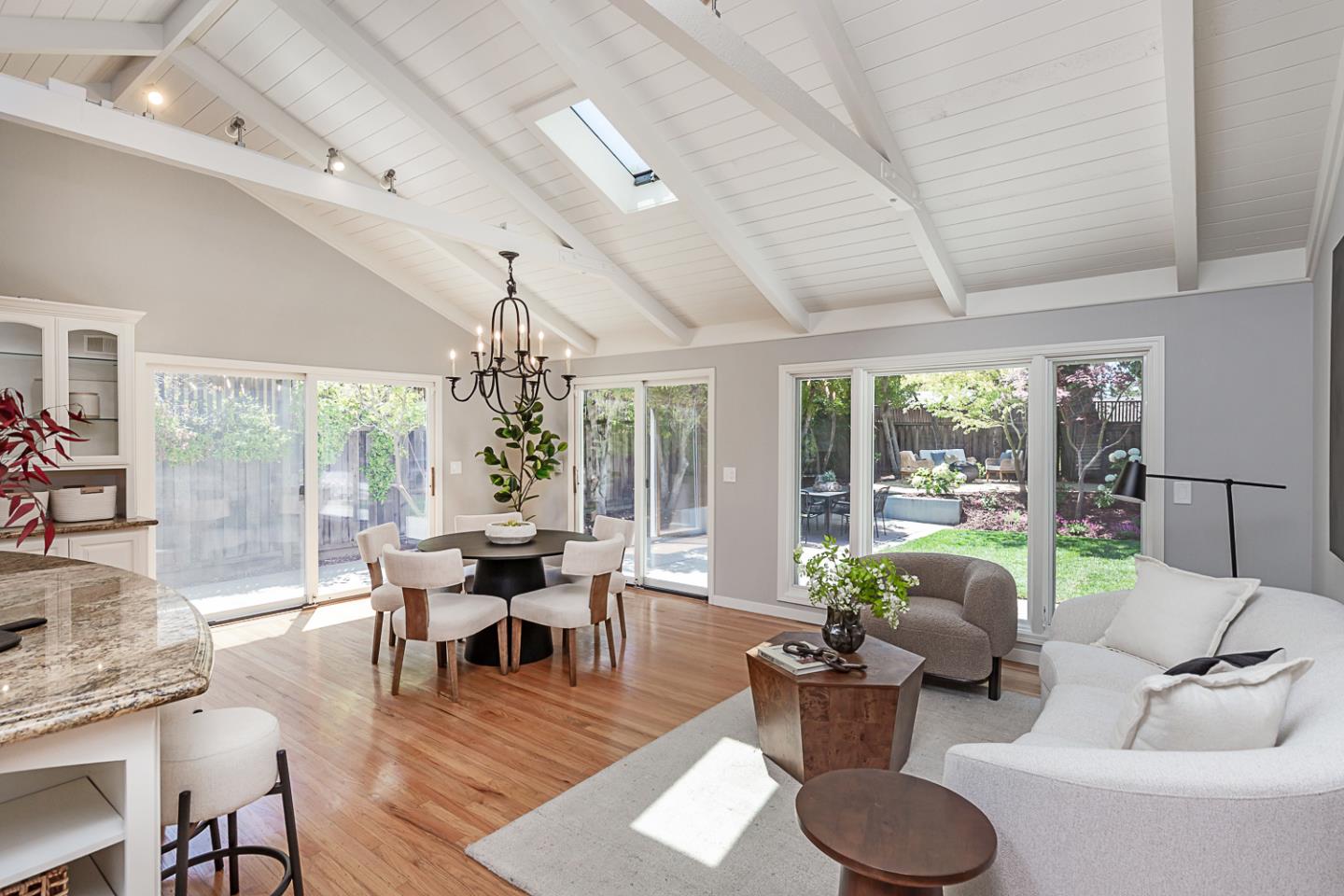 Detail Gallery Image 4 of 38 For 1700 Holt Ave, Los Altos,  CA 94024 - 3 Beds | 2 Baths