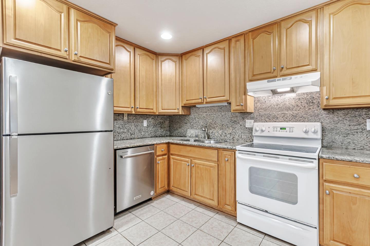 Detail Gallery Image 21 of 38 For 49 Showers Dr #W203,  Mountain View,  CA 94040 - 2 Beds | 2 Baths
