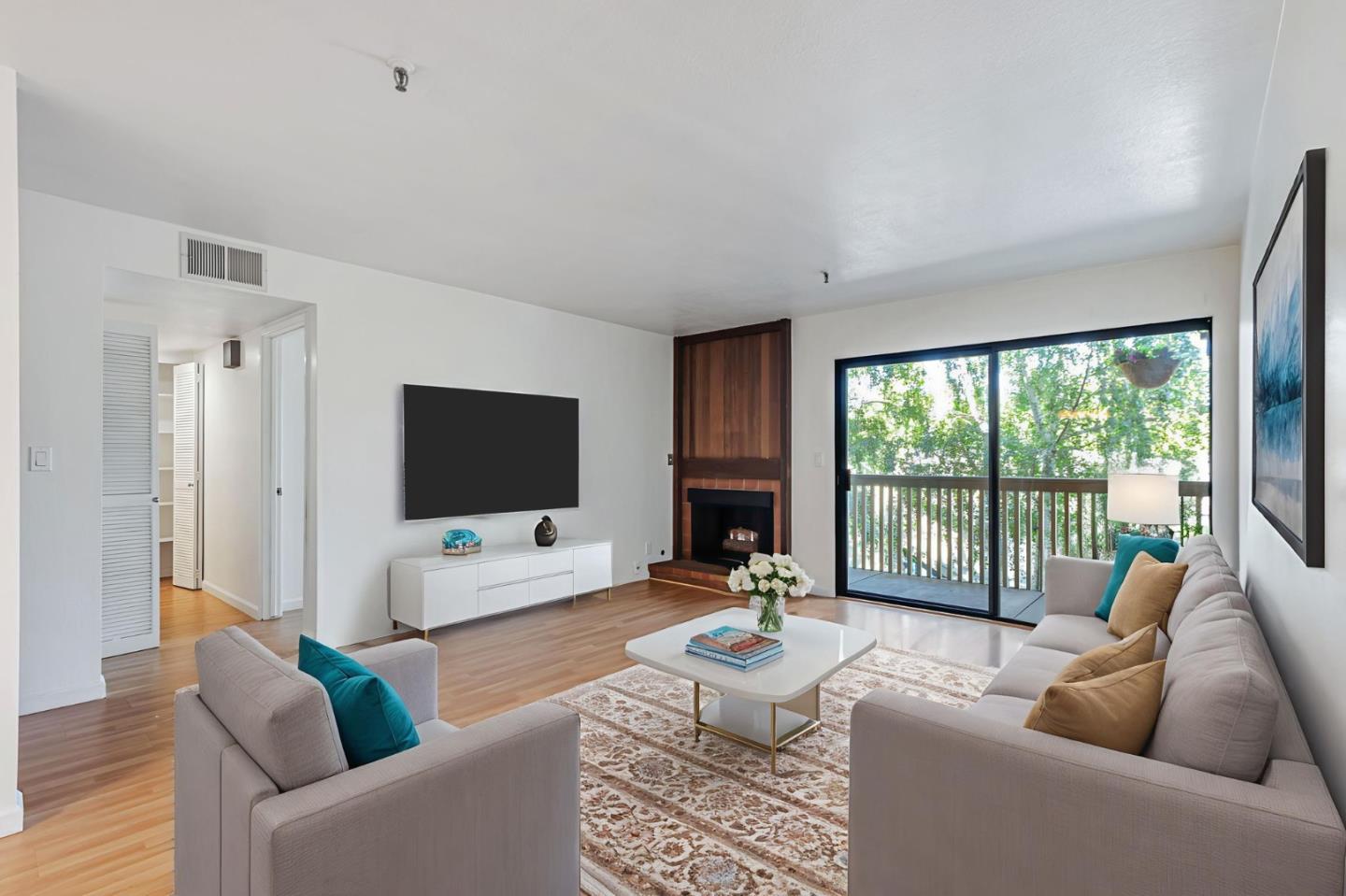 Detail Gallery Image 3 of 38 For 49 Showers Dr #W203,  Mountain View,  CA 94040 - 2 Beds | 2 Baths